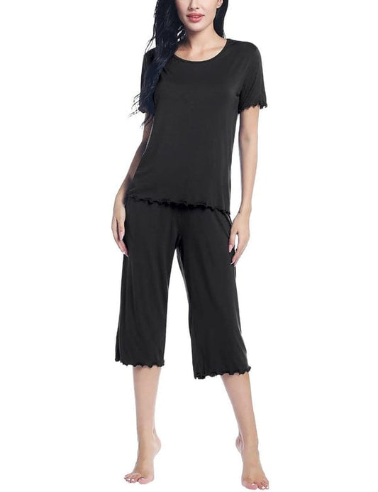 Women Half Sleeves Capri Set